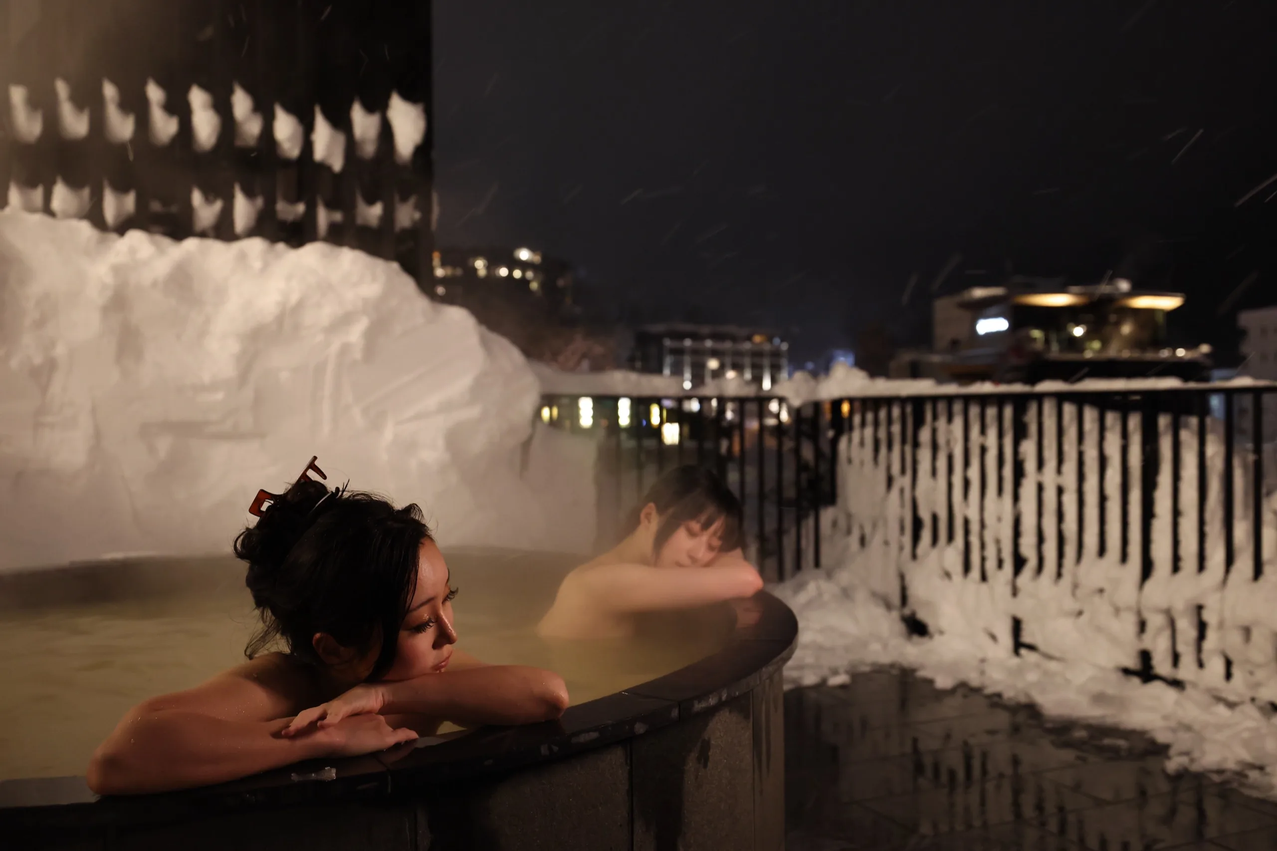 Night onsen